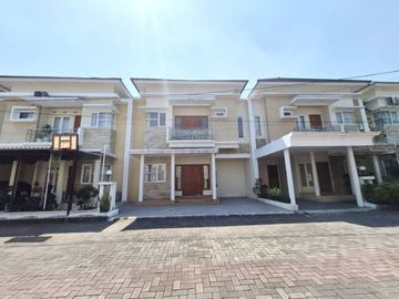 LT 140 JL AM SANGAJI JL MONJALI RUMAH DALAM PERUMAHAN MLATI DEKAT UGM, TUGU JOGJA, JCM JL MAGELANG, MALIOBORO, POGUNG, PANDEGA, JL KALIURANG, PALAGAN