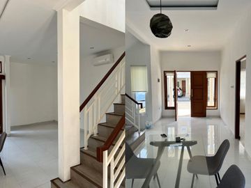 LT 140 JL AM SANGAJI JL MONJALI RUMAH DALAM PERUMAHAN MLATI DEKAT UGM, TUGU JOGJA, JCM JL MAGELANG, MALIOBORO, POGUNG, PANDEGA, JL KALIURANG, PALAGAN