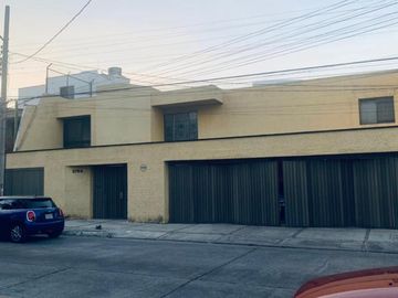 CASA EN LOMAS DE GUEVARA GUADALAJARA