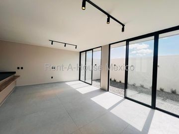Casa de Arquitecto en Venta con Sky Bar | Capital Sur VM257