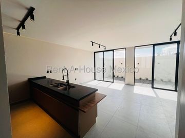 Casa de Arquitecto en Venta con Sky Bar | Capital Sur VM257