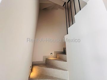 Casa de Arquitecto en Venta con Sky Bar | Capital Sur VM257