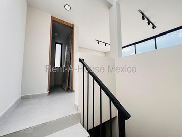 Casa de Arquitecto en Venta con Sky Bar | Capital Sur VM257