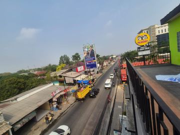 disewakan ruko 3 lantai hadap jalan raya strategis dekat kampus unpam