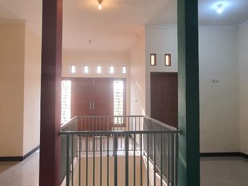 Disewakan rumah 2 lantai di Pulo Sirih, Galaxy, Bekasi