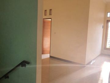 Disewakan rumah 2 lantai di Pulo Sirih, Galaxy, Bekasi