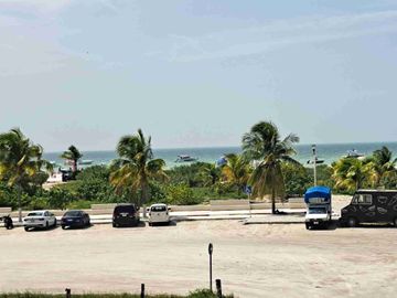 CASA EN PROGRESO FRENTE AL MALECON Y CON ROOF TOP CON VISTA AL MAR