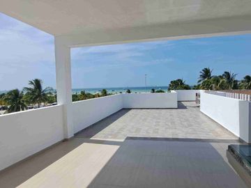 CASA EN PROGRESO FRENTE AL MALECON Y CON ROOF TOP CON VISTA AL MAR