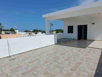 CASA EN PROGRESO FRENTE AL MALECON Y CON ROOF TOP CON VISTA AL MAR