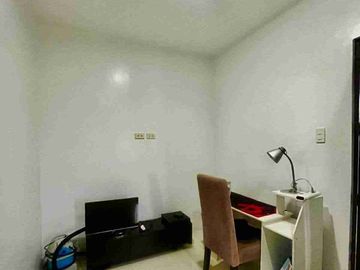 3 BEDROOMS SEMI FURNISHED HOUSE WITH SWIMMING POOL FOR RENT!