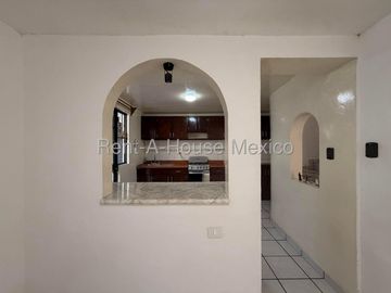 Renta Casa en Valle de los Olivos Corregidora 3 Recamaras 3 Baños Cochera