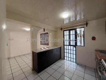 Renta Casa en Valle de los Olivos Corregidora 3 Recamaras 3 Baños Cochera