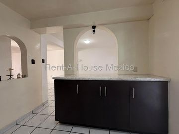 Renta Casa en Valle de los Olivos Corregidora 3 Recamaras 3 Baños Cochera