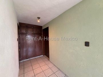 Renta Casa en Valle de los Olivos Corregidora 3 Recamaras 3 Baños Cochera