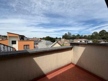 SE VENDE AMPLIA CASA EN CONJUNTO PORTAL DE POMONA UBICADO SECTOR UNICAUCA, CLÍNICAS Y CENTRO COMERCIAL CAMPANARIO