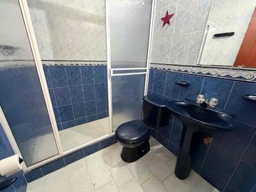 SE VENDE AMPLIA CASA EN CONJUNTO PORTAL DE POMONA UBICADO SECTOR UNICAUCA, CLÍNICAS Y CENTRO COMERCIAL CAMPANARIO