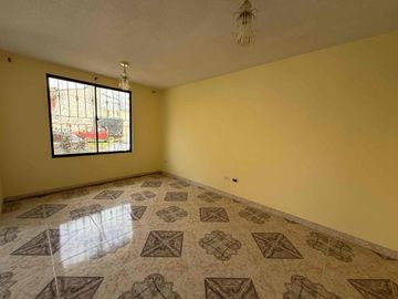 SE VENDE AMPLIA CASA EN CONJUNTO PORTAL DE POMONA UBICADO SECTOR UNICAUCA, CLÍNICAS Y CENTRO COMERCIAL CAMPANARIO