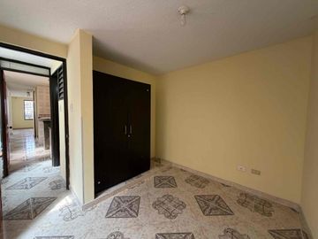 SE VENDE AMPLIA CASA EN CONJUNTO PORTAL DE POMONA UBICADO SECTOR UNICAUCA, CLÍNICAS Y CENTRO COMERCIAL CAMPANARIO