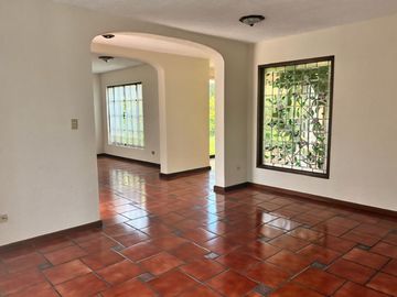 ESPACIOSA CASA EN RECTA CHOLULA