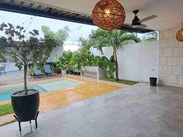 CASA EN PRIVADA AMARANTO EN XCANATUN AL NORTE DE MERIDA