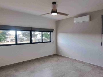 CASA EN PRIVADA AMARANTO EN XCANATUN AL NORTE DE MERIDA