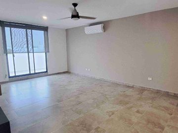 CASA EN PRIVADA AMARANTO EN XCANATUN AL NORTE DE MERIDA