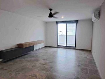 CASA EN PRIVADA AMARANTO EN XCANATUN AL NORTE DE MERIDA