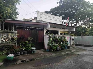 Rumah Tengah Kota SOLO di Jl. Rajawali, dekat Stadion Manahan Solo