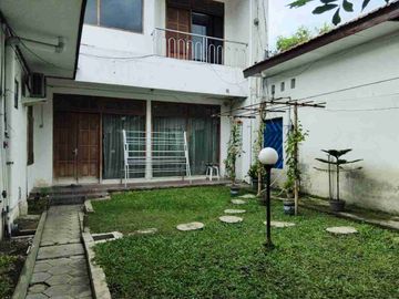 Rumah Tengah Kota SOLO di Jl. Rajawali, dekat Stadion Manahan Solo