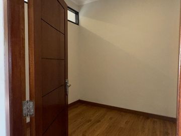 Dijual Rumah Hook 2 Lantai di Tambun Selatan