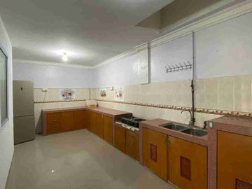 Rumah 2 lantai di Bukit Indah Sukajadi dengan Kondisi Full Furnished