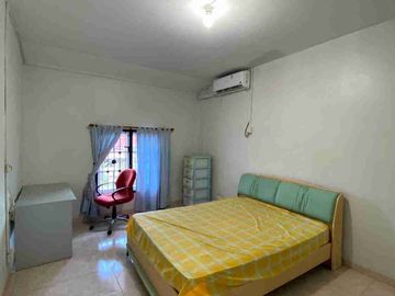 Rumah 2 lantai di Bukit Indah Sukajadi dengan Kondisi Full Furnished
