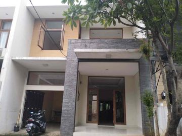 Rumah Townhouse 3 Lantai di Kemang Utara, Jakarta Selatan