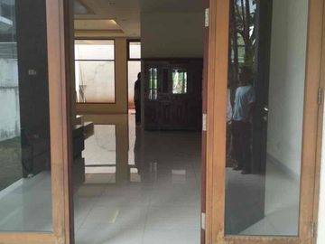 Rumah Townhouse 3 Lantai di Kemang Utara, Jakarta Selatan