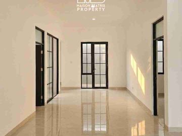 DIJUAL RUMAH BARU SIAP HUNI DG LOKASI YG SUPER DUPER STRATEGIS, DIKELILINGI SEKOLAH, STASIUN RAWABUNTU DAN TOL JORR DI KENCANALOKA BSD