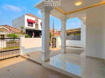 DIJUAL RUMAH BARU SIAP HUNI DG LOKASI YG SUPER DUPER STRATEGIS, DIKELILINGI SEKOLAH, STASIUN RAWABUNTU DAN TOL JORR DI KENCANALOKA BSD