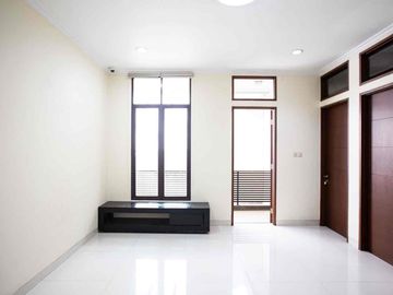 Rumah Siap Huni di Kayu Putih Utara, Pulomas, Jakarta Timur