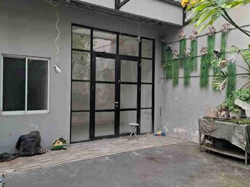 Hunian Premium JGC! Rumah Palm Spring 2 Lantai – LT 158 m², 3+1 KT, Bisa KPR