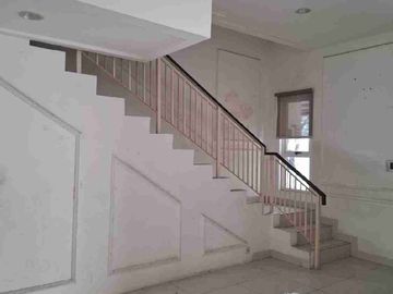 Hunian Premium JGC! Rumah Palm Spring 2 Lantai – LT 158 m², 3+1 KT, Bisa KPR