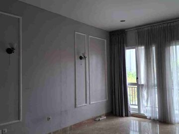 Hunian Premium JGC! Rumah Palm Spring 2 Lantai – LT 158 m², 3+1 KT, Bisa KPR