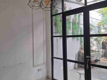 Hunian Premium JGC! Rumah Palm Spring 2 Lantai – LT 158 m², 3+1 KT, Bisa KPR