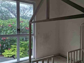 Hunian Premium JGC! Rumah Palm Spring 2 Lantai – LT 158 m², 3+1 KT, Bisa KPR