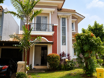 DISEWAKAN RUMAH CLUSTER CRYSTAL SUMMARECON SERPONG