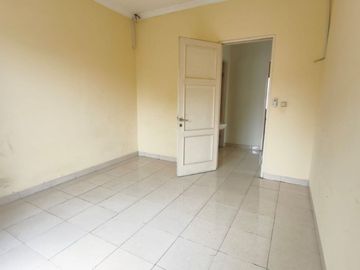 DISEWAKAN RUMAH CLUSTER CRYSTAL SUMMARECON SERPONG