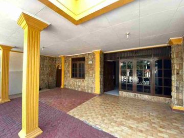 Rumah di Perumahan Candra Jatimelati pondok gede Bekasi