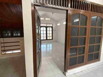 Rumah di Perumahan Candra Jatimelati pondok gede Bekasi