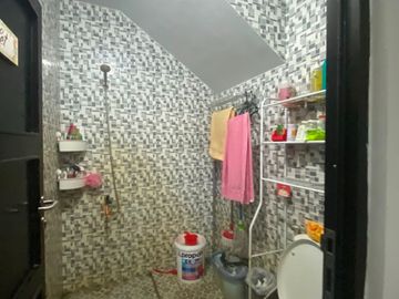 Jual Rumah 2LT OVER KREDIT dkt Tol Brigif di Gandul Cinere Depok