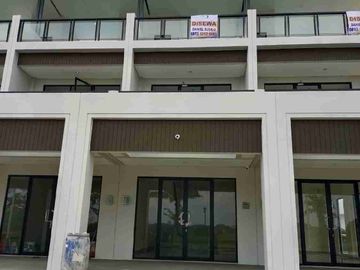 Disewakan Ruko Murah Gading Serpong Ruko Sorrento Grande Depan Danau