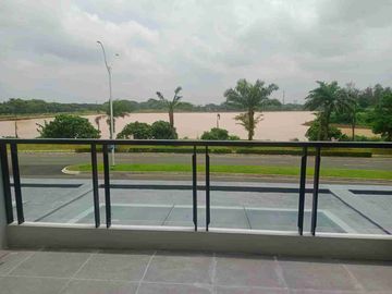 Disewakan Ruko Murah Gading Serpong Ruko Sorrento Grande Depan Danau