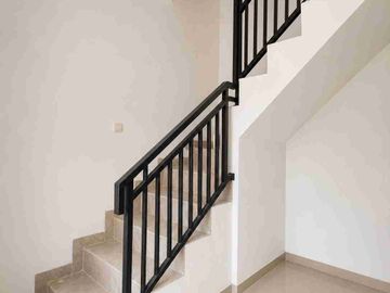 Jual Rumah Bagus dan Asri 2 Lantai Siap Huni Sawangan Depok, St